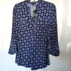 Ava & Grace small blouse